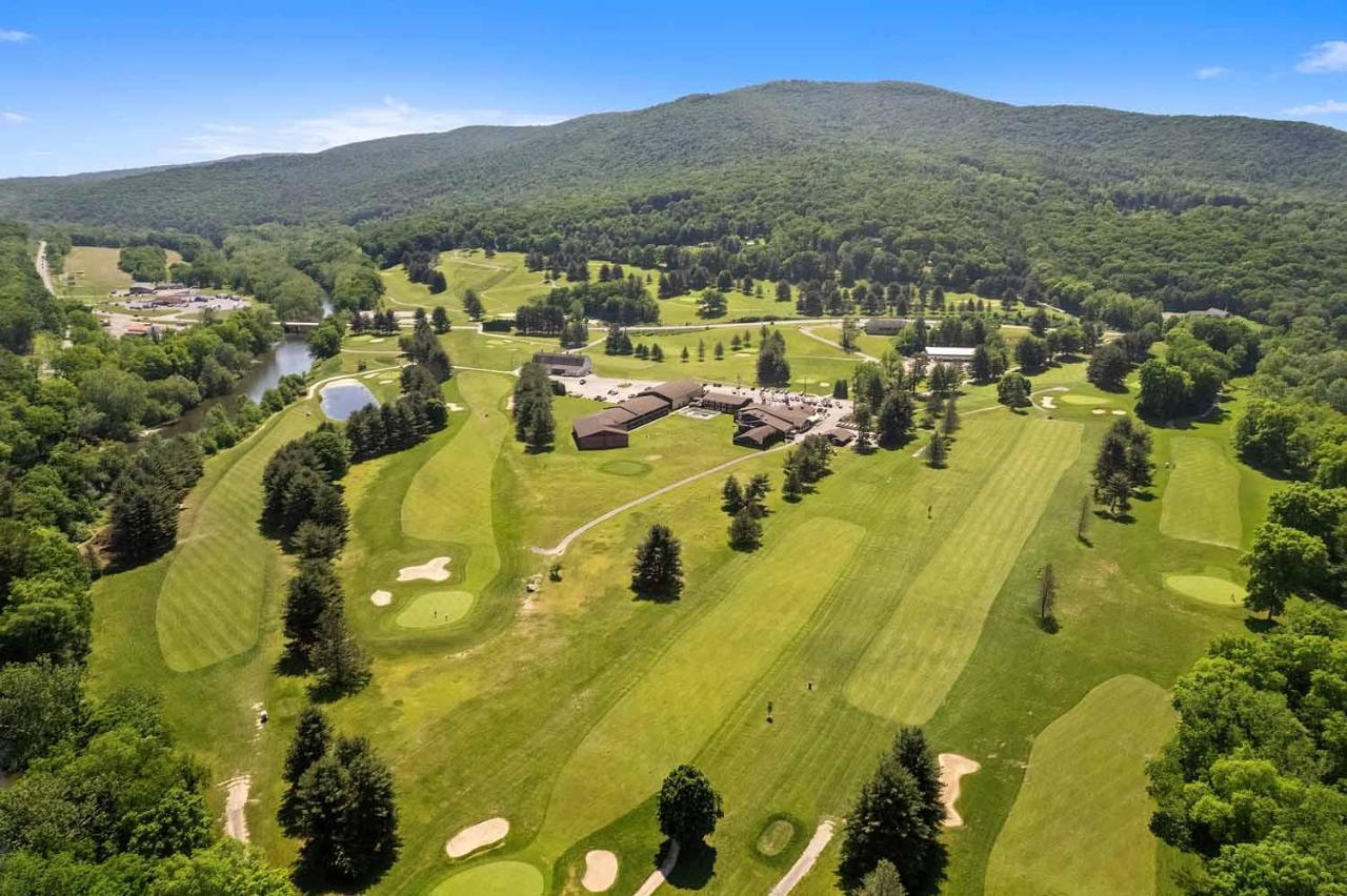 Shadowbrook Resort Tunkhannock Екстериор снимка
