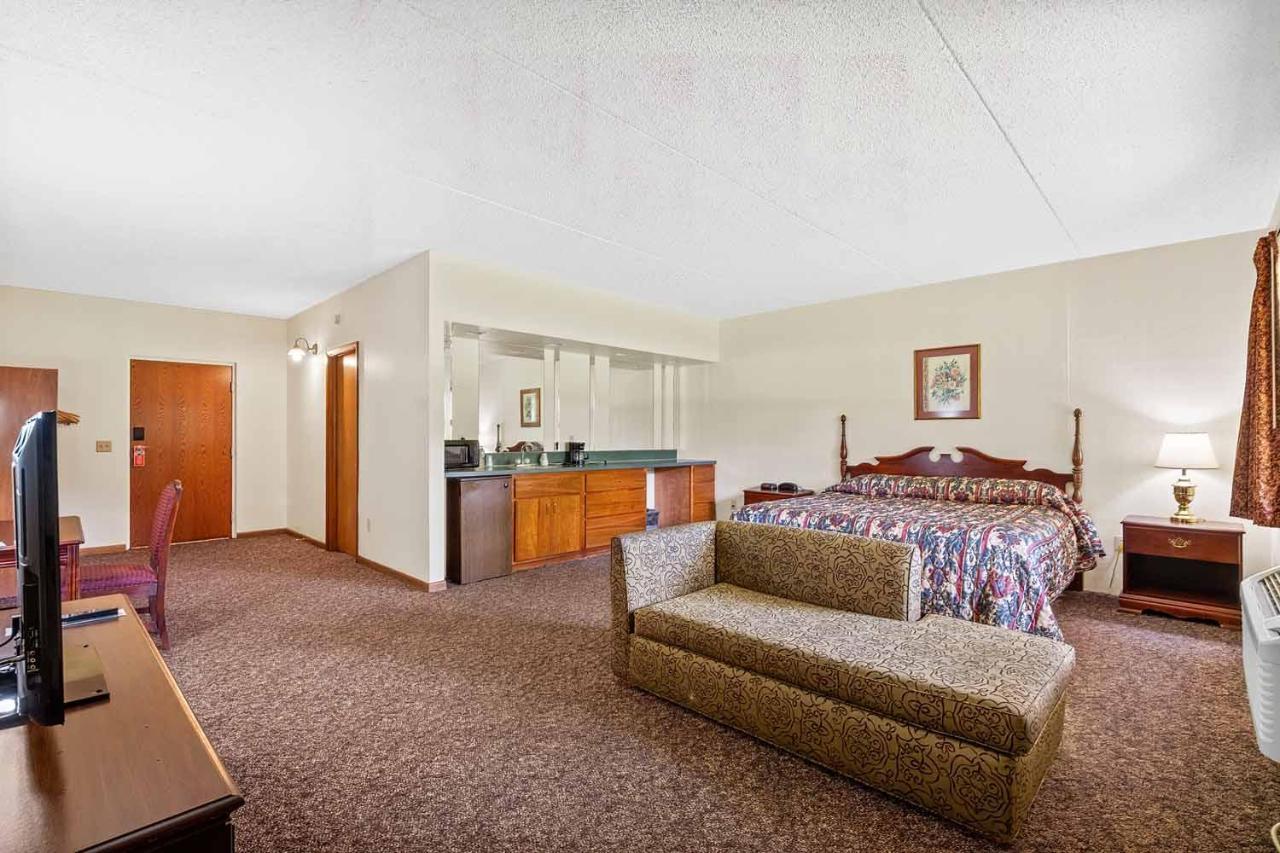 Shadowbrook Resort Tunkhannock Екстериор снимка
